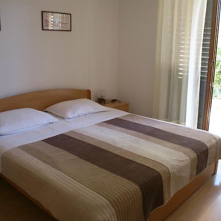 Apartment Ana M Крк Екстер'єр фото
