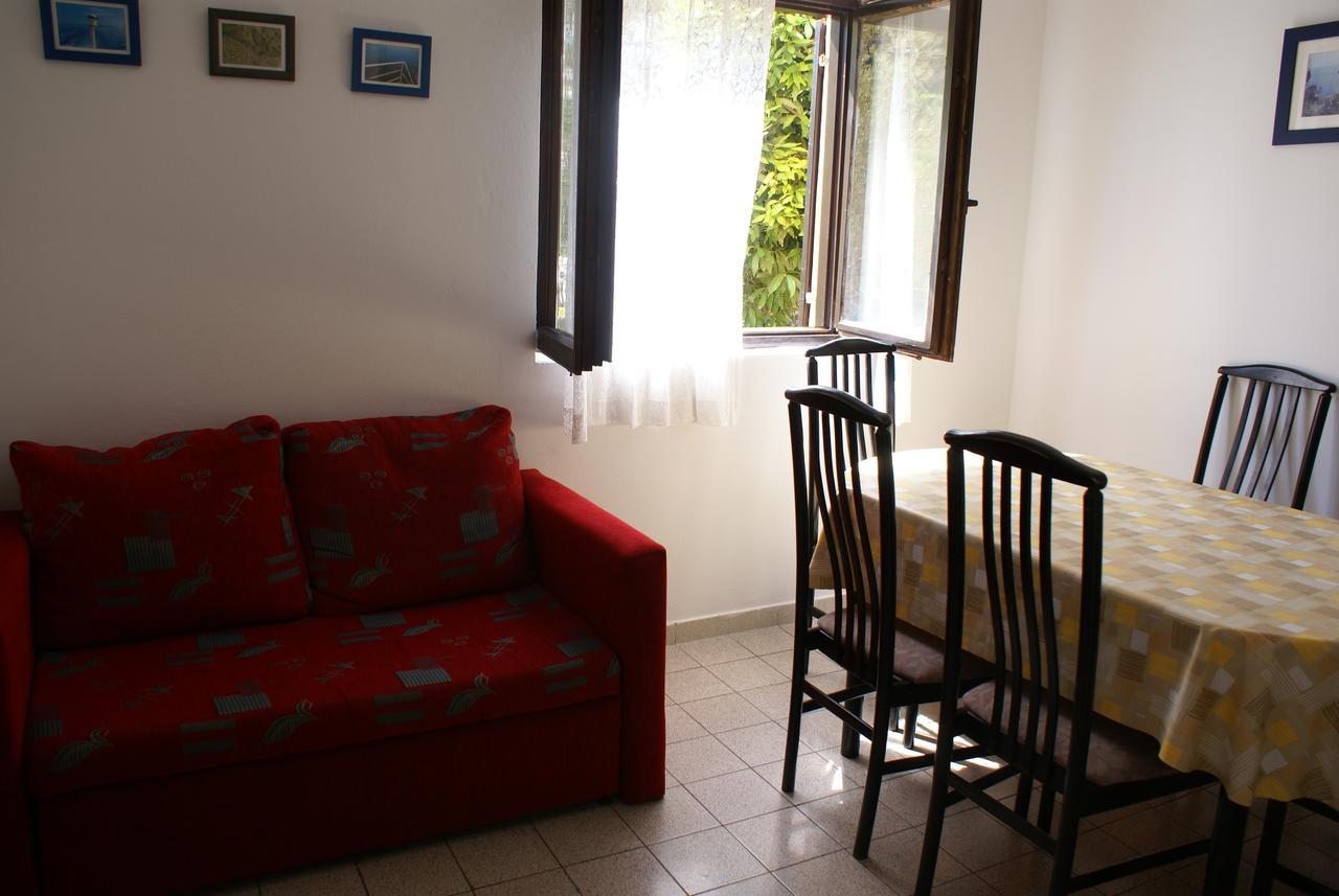 Apartment Ana M Крк Екстер'єр фото